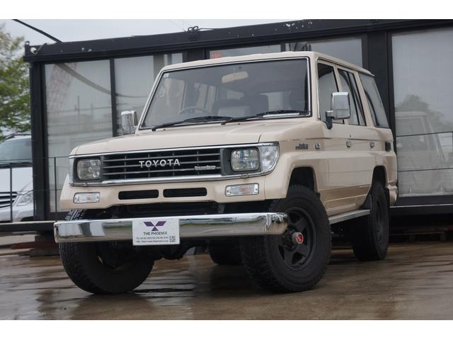 1990 Toyota Land Cruiser Prado SX5 (LJ78) — Cream