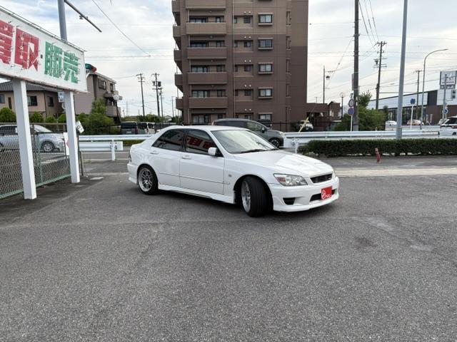 2001 Toyota Altezza RS200 Z Edition (SXE10) — White - Image 7
