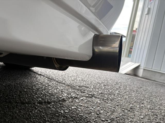 2001 Toyota Altezza RS200 Z Edition (SXE10) — White - Image 22
