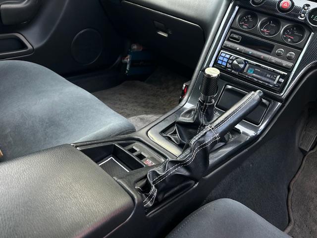 1995 Nissan Skyline GT-R V-Spec (BCNR33) — Black - Image 19