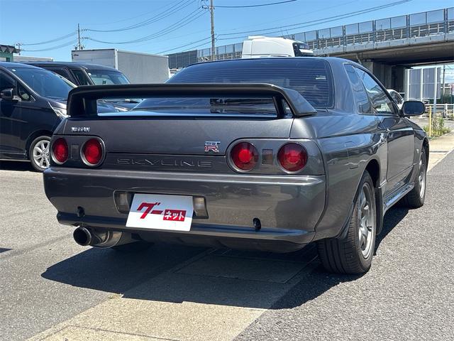 1994 Nissan Skyline GT-R (BNR32) — Gray - Image 8