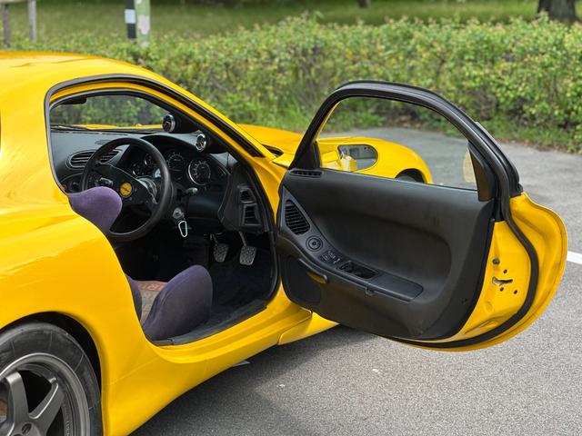 1998 Mazda RX-7 (FD3S) — Yellow - Image 27