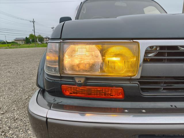 1993 Toyota Land Cruiser 80 VX Limited (FZJ80) — Green Metallic - Image 11