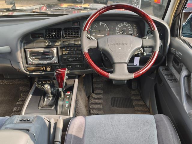 1993 Toyota Land Cruiser 80 VX Limited (FZJ80) — Green Metallic - Image 32