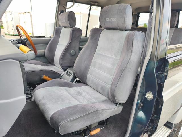 1993 Toyota Land Cruiser Prado (LJ78W) — Green/Silver - Image 13