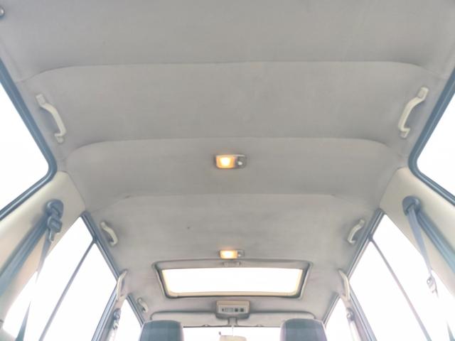 1993 Toyota Land Cruiser Prado (LJ78W) — Green/Silver - Image 17