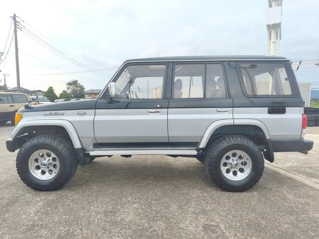 1993 Toyota Land Cruiser Prado (LJ78W) — Green/Silver - Image 7