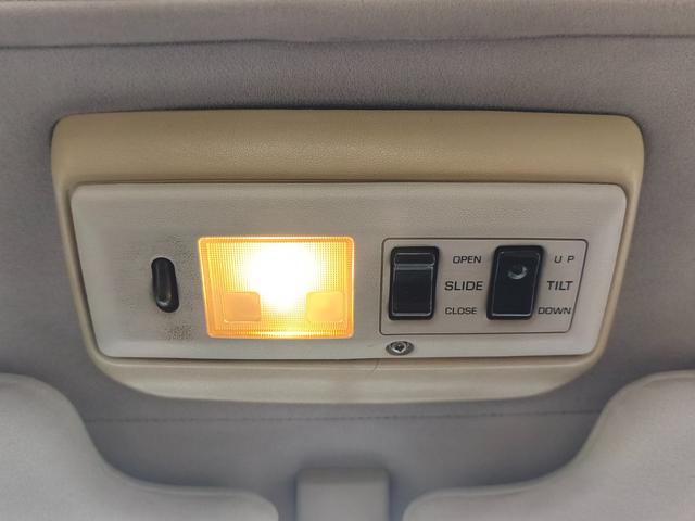 1993 Toyota Land Cruiser Prado (LJ78W) — Green/Silver - Image 41