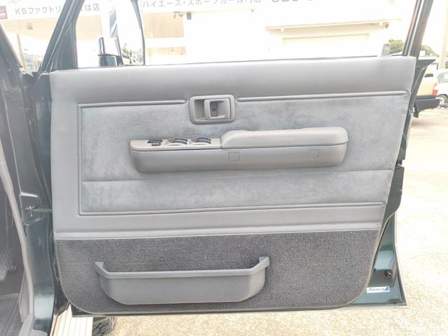 1993 Toyota Land Cruiser Prado (LJ78W) — Green/Silver - Image 44