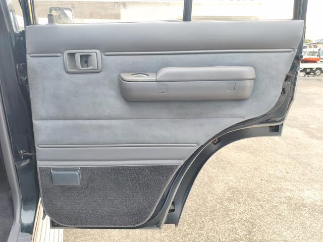 1993 Toyota Land Cruiser Prado (LJ78W) — Green/Silver - Image 46