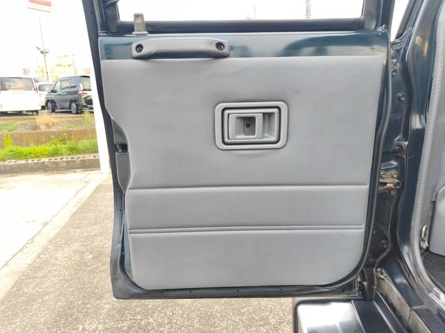 1993 Toyota Land Cruiser Prado (LJ78W) — Green/Silver - Image 49