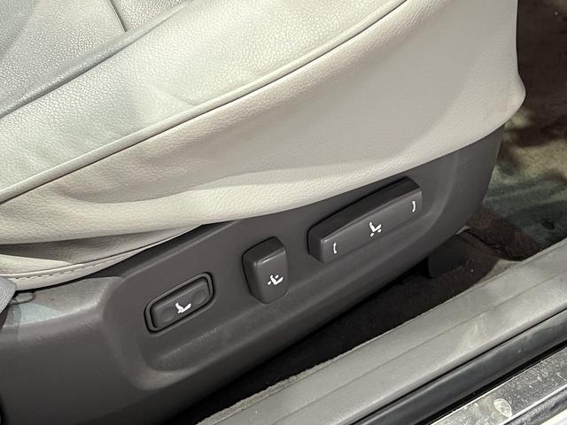 2000 Toyota Crown Estate Athlete V (JZS171) — Silver Metallic - Image 13