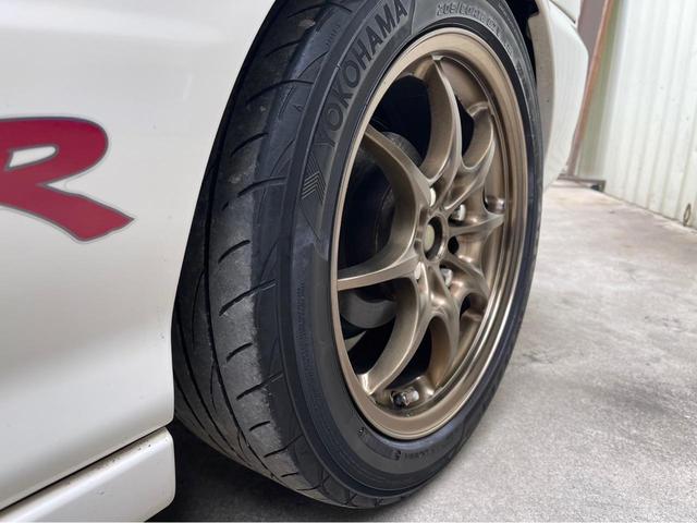 1996 Honda Integra Type R (DC2) — Championship White - Image 18