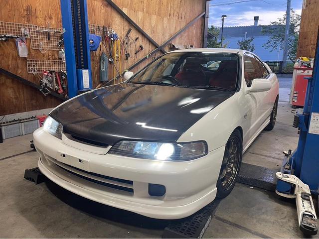 1996 Honda Integra Type R (DC2) — Championship White - Image 42