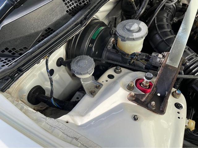 1996 Honda Integra Type R (DC2) — Championship White - Image 59
