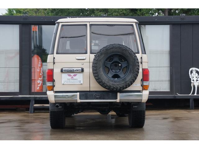 1990 Toyota Land Cruiser Prado SX5 (LJ78) — Cream - Image 6