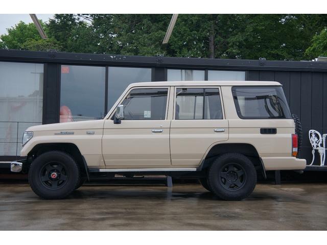 1990 Toyota Land Cruiser Prado SX5 (LJ78) — Cream - Image 8