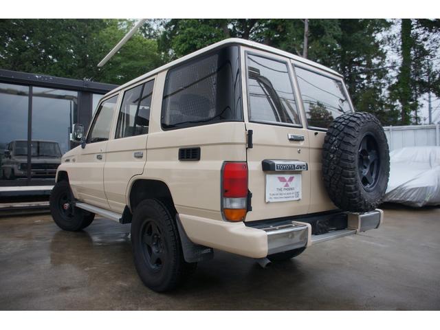 1990 Toyota Land Cruiser Prado SX5 (LJ78) — Cream - Image 11