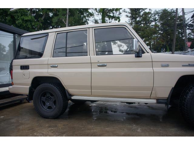 1990 Toyota Land Cruiser Prado SX5 (LJ78) — Cream - Image 13