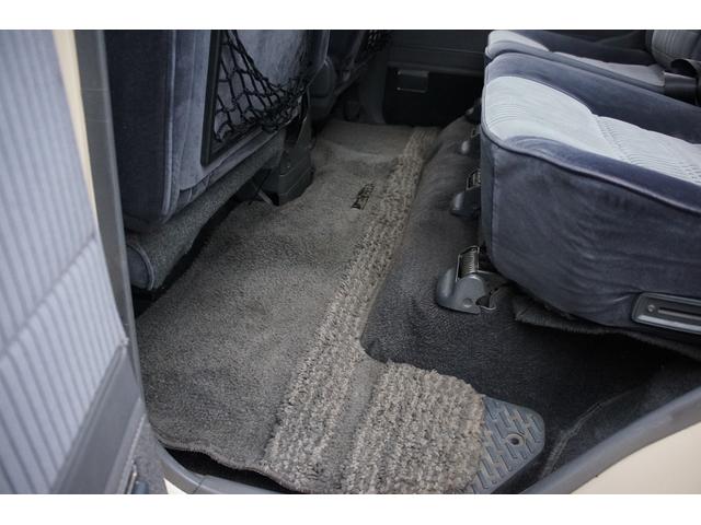 1990 Toyota Land Cruiser Prado SX5 (LJ78) — Cream - Image 28