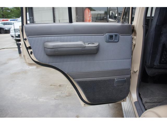 1990 Toyota Land Cruiser Prado SX5 (LJ78) — Cream - Image 29