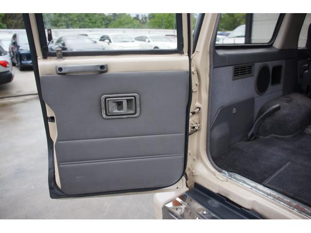 1990 Toyota Land Cruiser Prado SX5 (LJ78) — Cream - Image 36