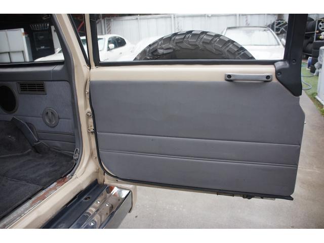 1990 Toyota Land Cruiser Prado SX5 (LJ78) — Cream - Image 38