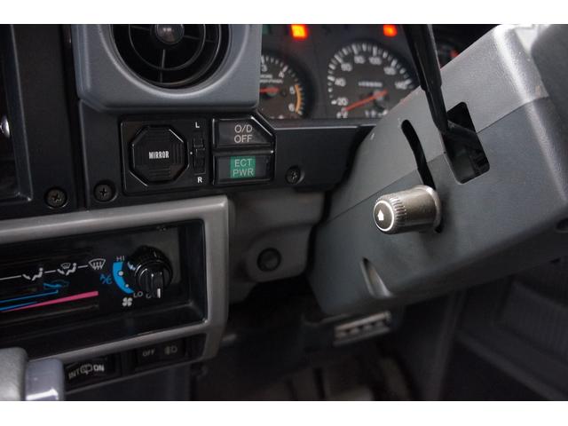 1990 Toyota Land Cruiser Prado SX5 (LJ78) — Cream - Image 47