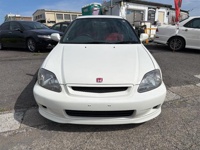 2000 Honda Civic Type R (EK9) — Championship White - Image 2