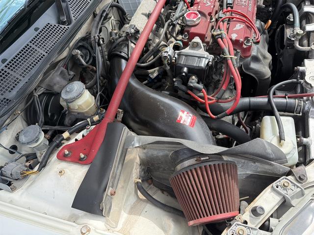 2000 Honda Civic Type R (EK9) — Championship White - Image 10
