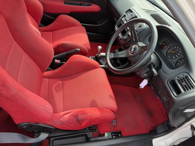 2000 Honda Civic Type R (EK9) — Championship White - Image 14