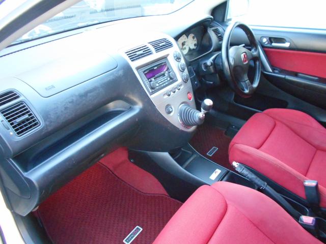 2002 Honda Civic Type R (EP3) — White - Image 15