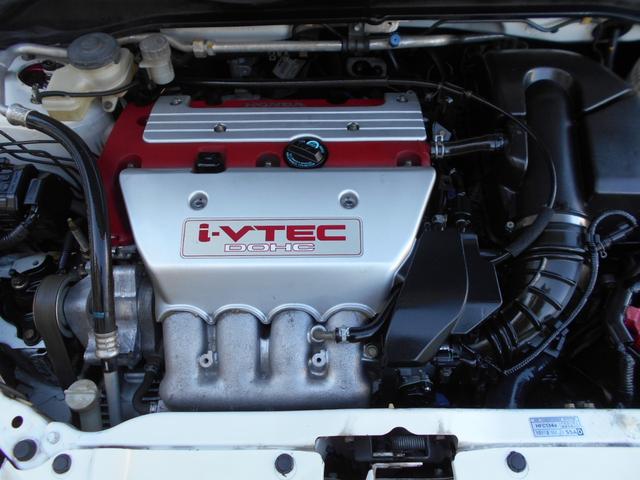 2002 Honda Civic Type R (EP3) — White - Image 22