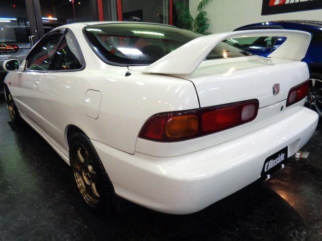 1996 Honda Integra Type R (DC2) — White - Image 4