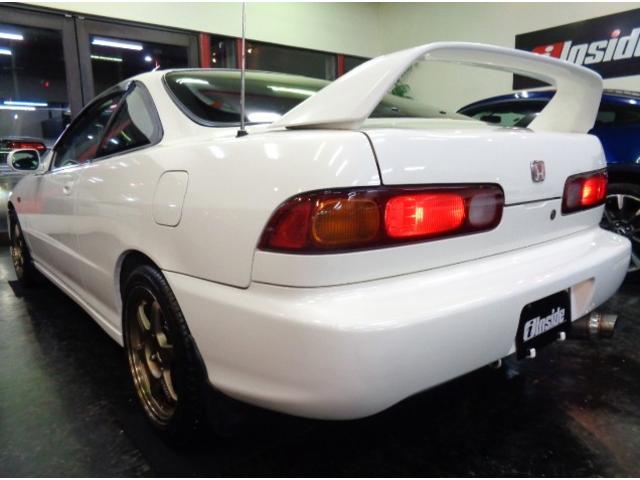1996 Honda Integra Type R (DC2) — White - Image 11