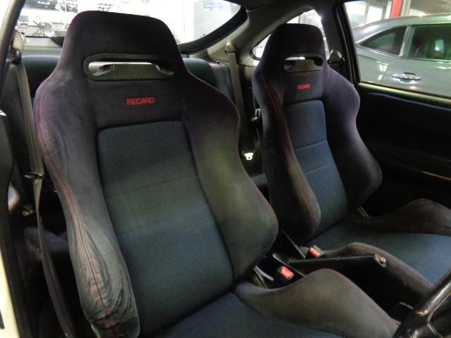1996 Honda Integra Type R (DC2) — White - Image 32