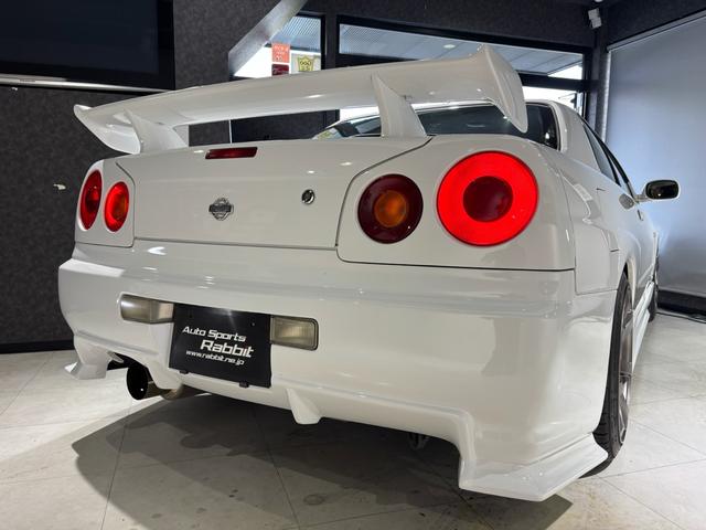 2000 Nissan Skyline 25GT Turbo (ER34) — White - Image 10