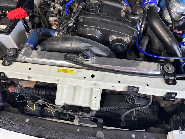 2000 Nissan Skyline 25GT Turbo (ER34) — White - Image 36