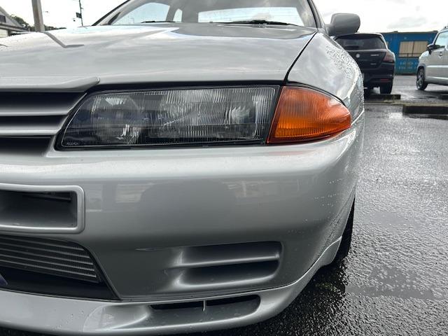 1994 Nissan Skyline GT-R (BNR32) — Silver Metallic - Image 14