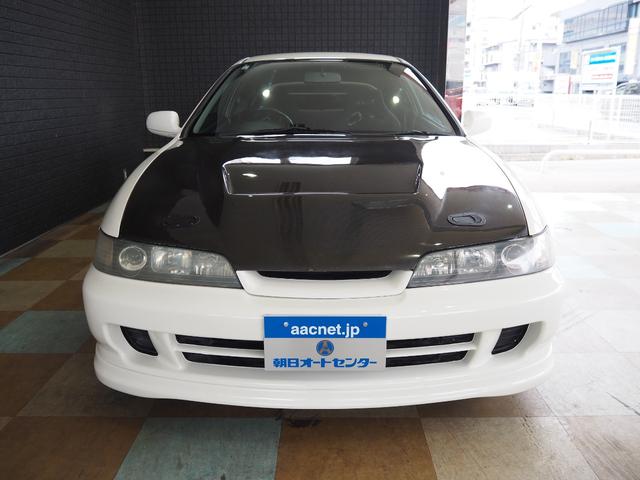1999 Honda Integra Type R (DC2) — Championship White - Image 2