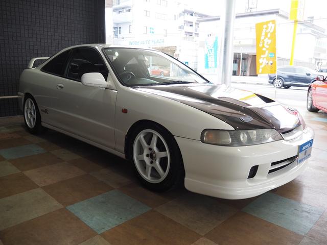 1999 Honda Integra Type R (DC2) — Championship White - Image 7