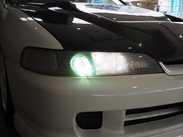 1999 Honda Integra Type R (DC2) — Championship White - Image 11