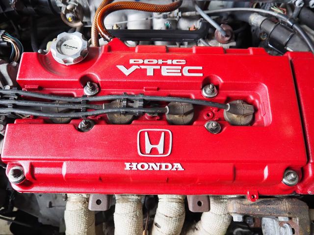 1999 Honda Integra Type R (DC2) — Championship White - Image 19
