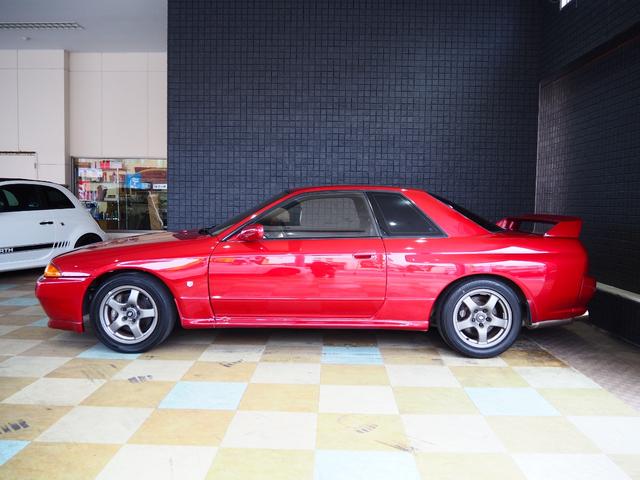 1992 Nissan Skyline GT-R (BNR32) — Red - Image 6