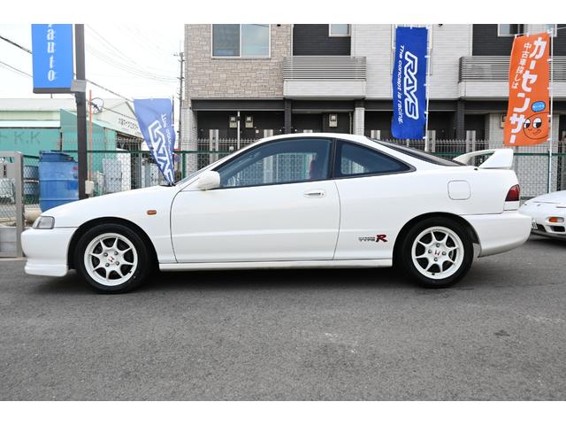1996 Honda Integra Type R (DC2) — White - Image 4