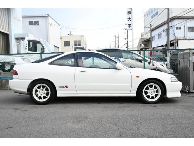 1996 Honda Integra Type R (DC2) — White - Image 6