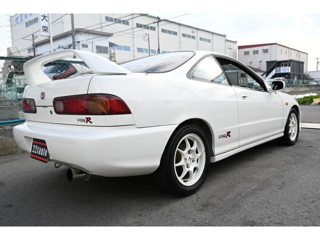 1996 Honda Integra Type R (DC2) — White - Image 11