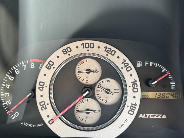 2000 Toyota Altezza (SXE10) — Silver Metallic - Image 13