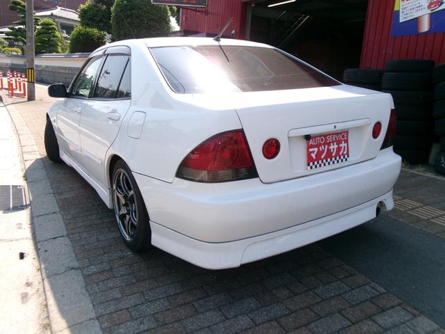 2001 Toyota Altezza RS200 (SXE10) — White - Image 2