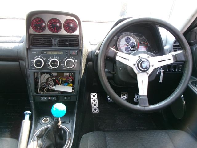 2001 Toyota Altezza RS200 (SXE10) — White - Image 11